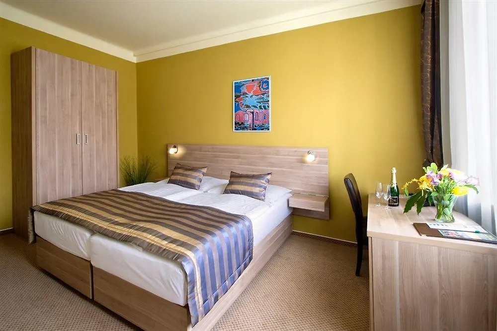Hotel Meda Of Museum Kampa Prague