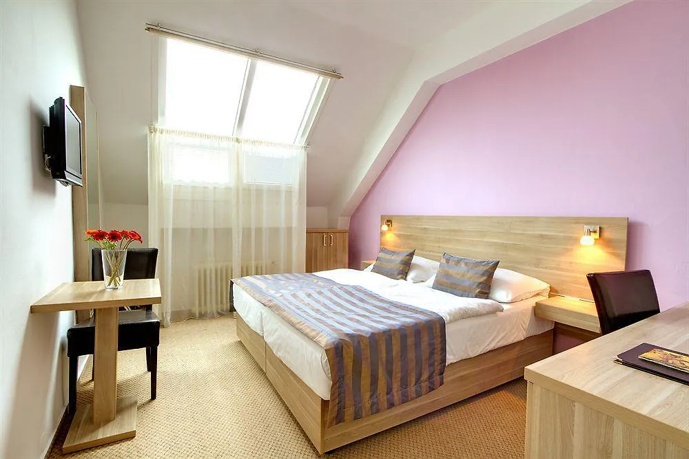 Hotel Meda Of Museum Kampa Prague
